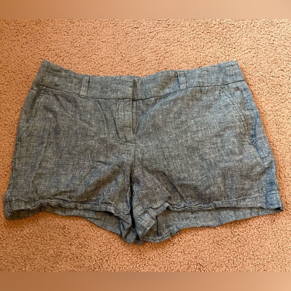 loft size 6 linen cotton blend 4” short blue